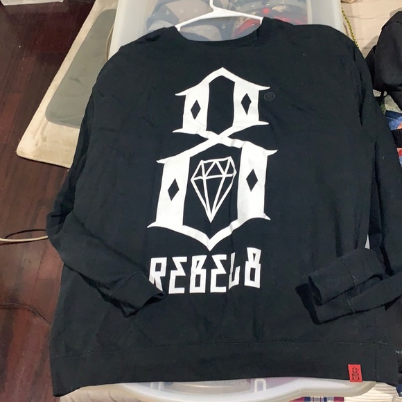 Rebel 8 Sweater - Picture 1 of 3